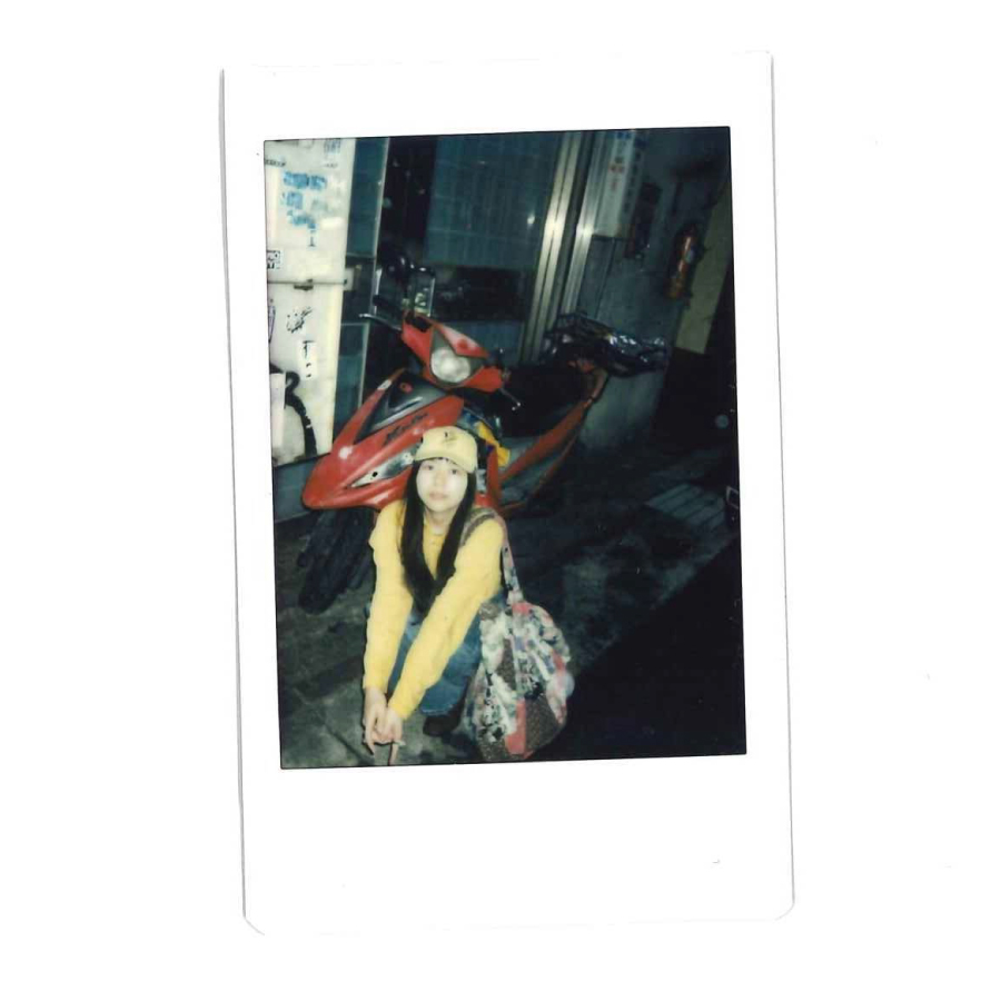 instax mini 99™のある生活 -さらさの場合- | EDITED | FREAK MAG.