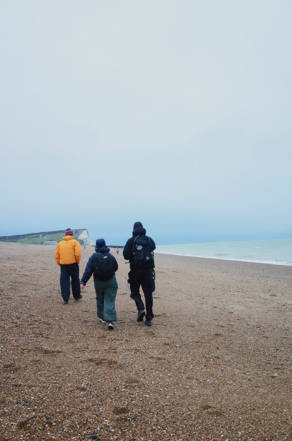 極寒の冬、サマータイムと夏の祭典」 | EDITED | FREAK MAG.